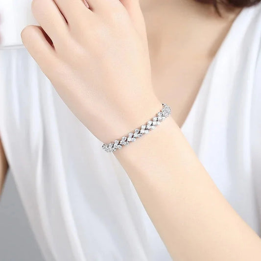 Elegant Women’s Silver Bracelet – Minimalist Sterling Style